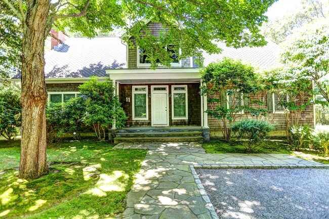 Foto del edificio - 11 Forest Crossing