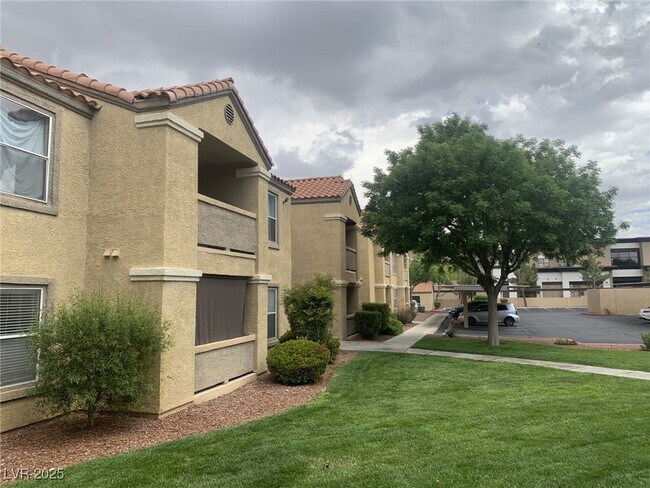Foto del edificio - 2300 E Silverado Ranch Blvd