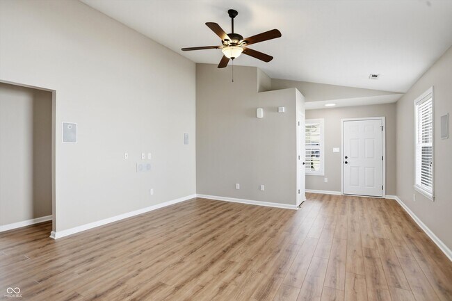 Building Photo - 5561 Wild Horse Dr