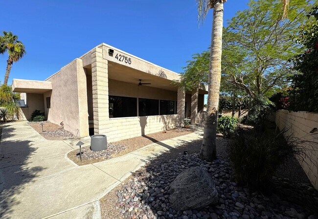 Foto del edificio - COMING SOON!! GORGEOUS 2 Bed 2 Bath Home in BERMUDA DUNES!