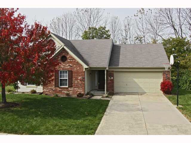 Primary Photo - 332 Stoneybrook Grove Dr