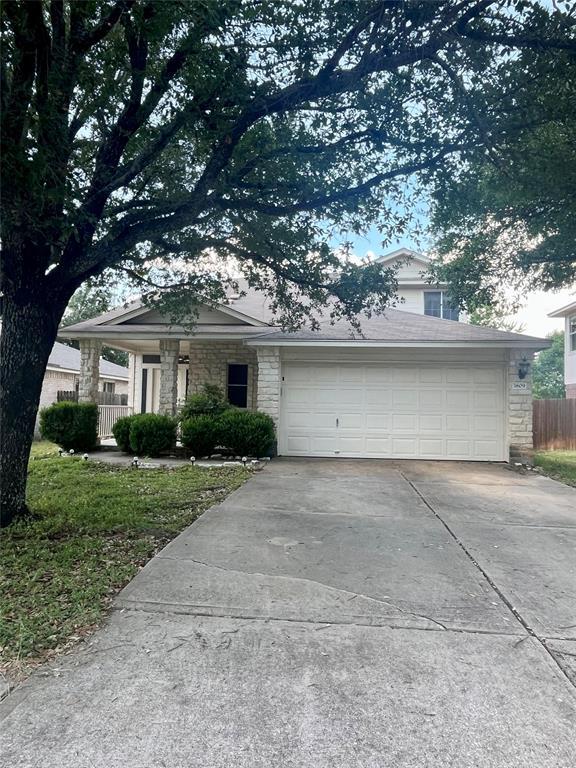 Building Photo - 3809 Top Rock Ln