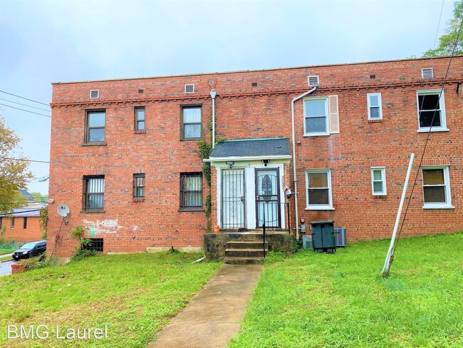 Building Photo - 2 br, 1 bath House - 5033 Sheriff Rd NE