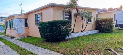 Building Photo - 1914 Adams St