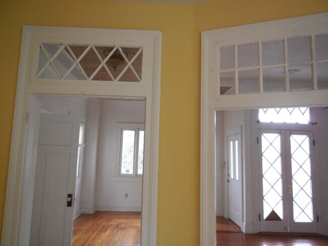 Building Photo - 3712 Palmyra St
