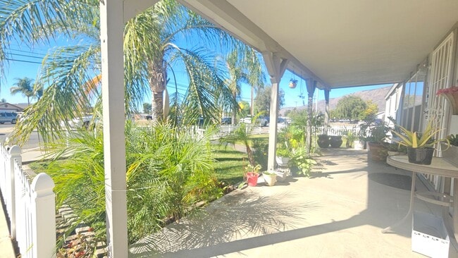 Foto del edificio - Gorgeous Single Story Home