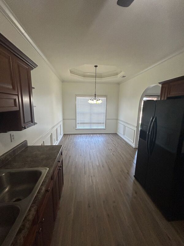 Building Photo - 6082 Townley Ct
