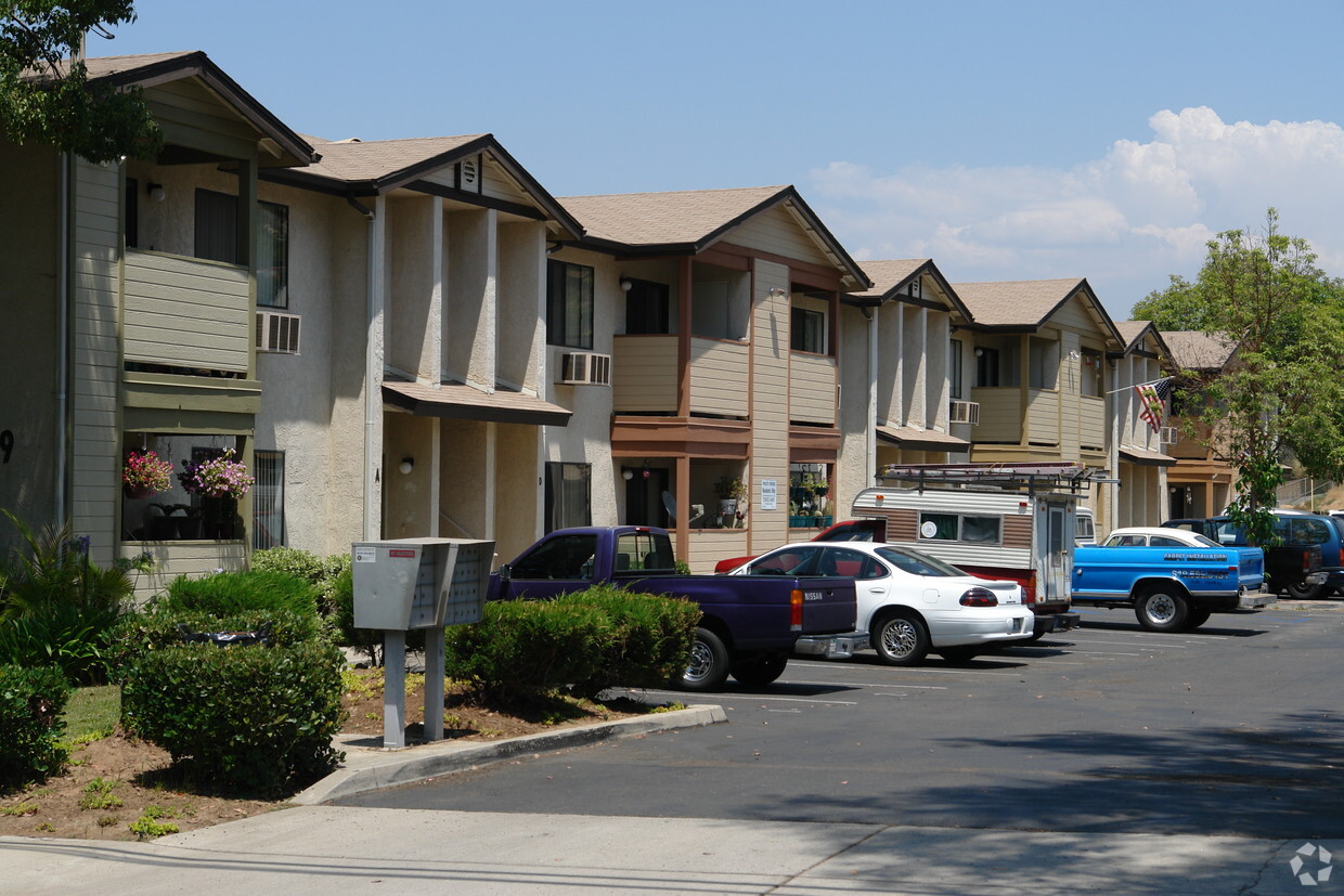 Foto del edificio - marilla crest apartments