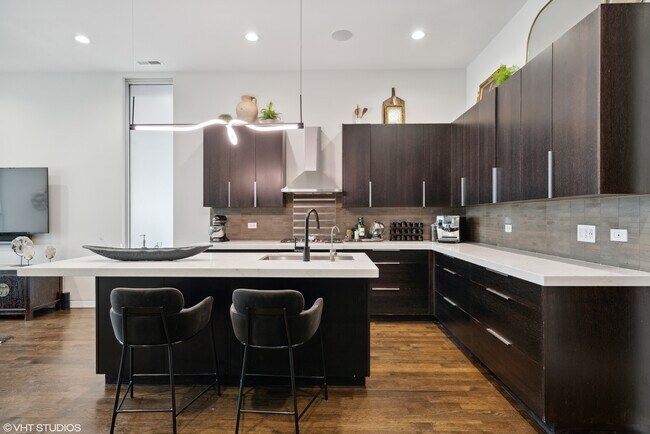Foto del edificio - 919 N Larrabee St