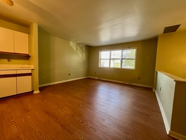 Building Photo - 133 Pickwick Pl