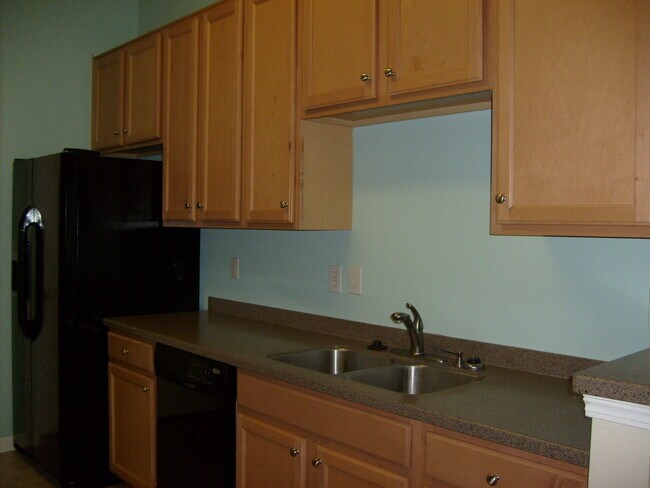 Foto del edificio - 13851 Herons Landing Way #4