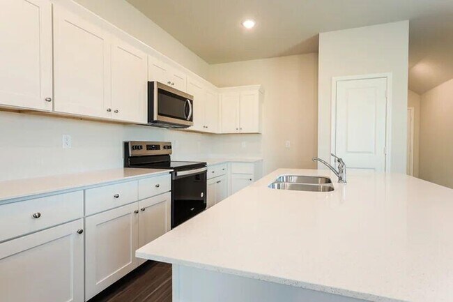 Foto del edificio - 2105 Crimson Lake Blvd