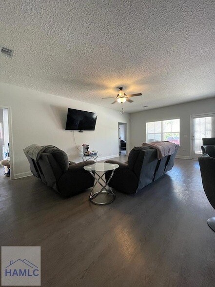 Foto del edificio - 315 Grayson Ave