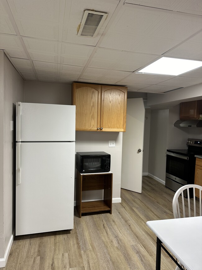 Kitchen - 39 Apollo Rd