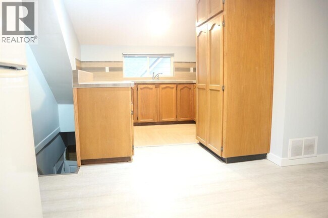 Photo du bâtiment - 796 E 12th Ave