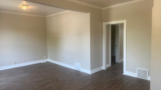 Foto del edificio - 1350 N 36th St