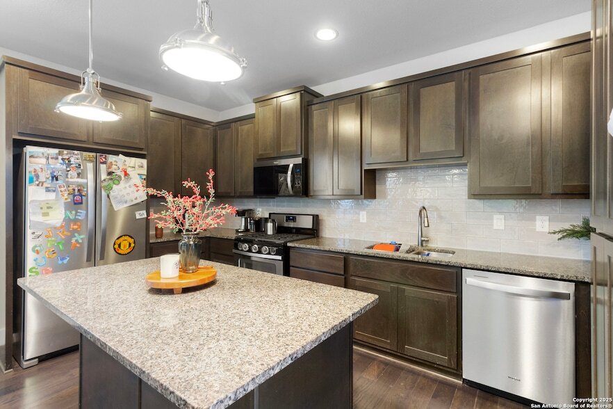 Foto principal - 215 Claremont Ave