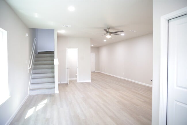 Building Photo - 509 Avenue I