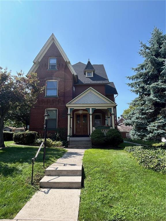 Primary Photo - 210 E Goepp St