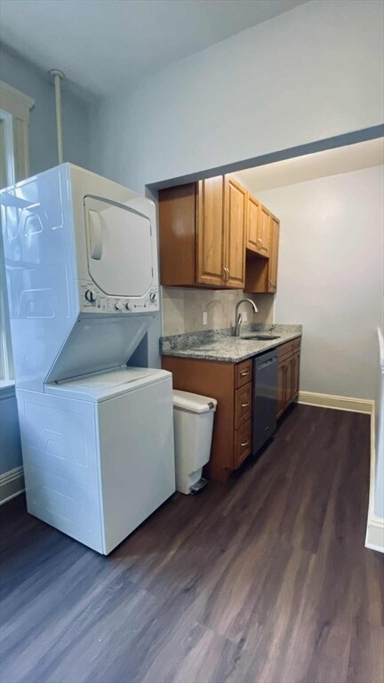 Primary Photo - 153 Strathmore Rd