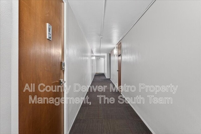 Building Photo - 1155 Ash St.