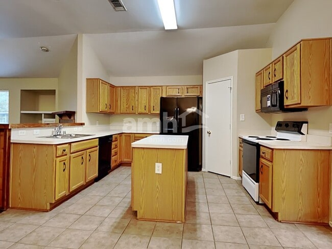 Building Photo - 809 Dixon Ln