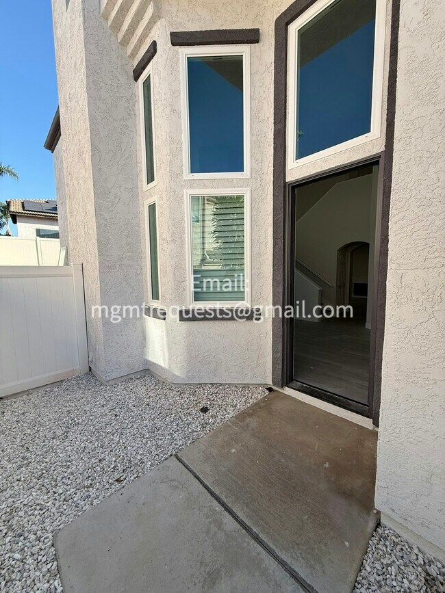 Foto del edificio - 2231 Thyme Dr