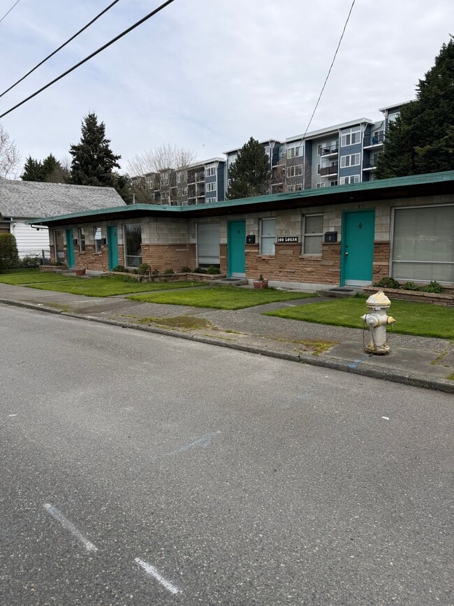 100 Logan Ave S