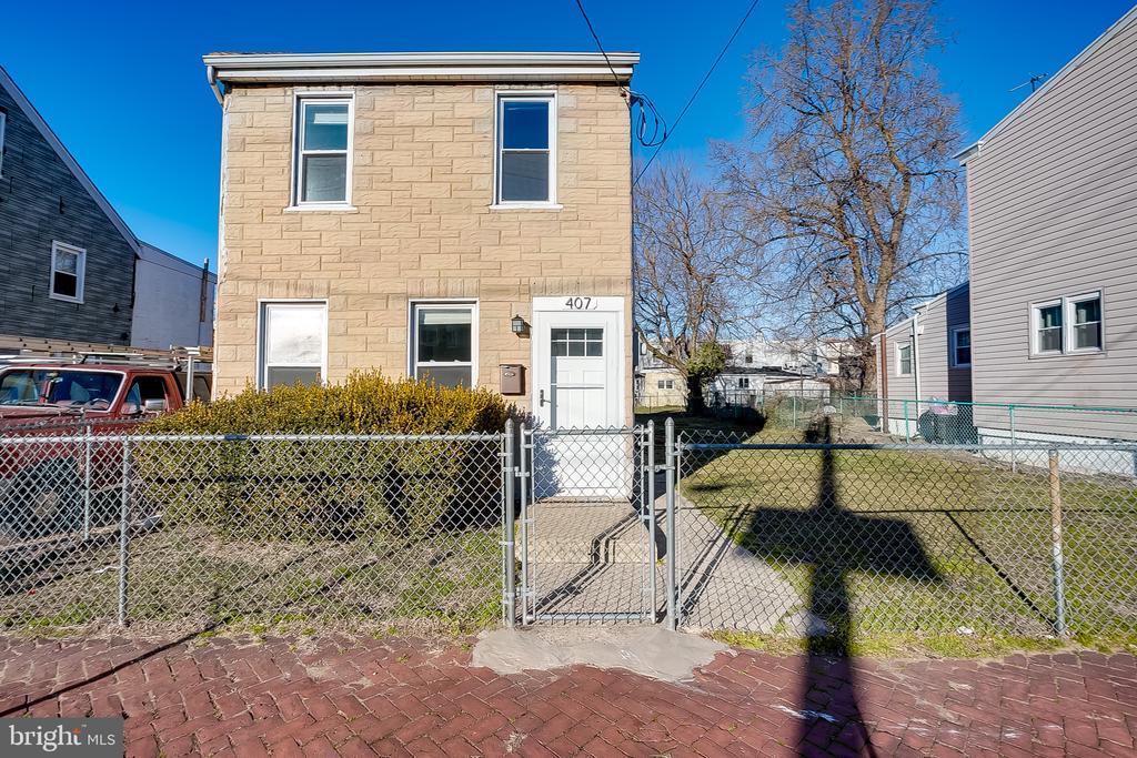 Primary Photo - 407 Hudson St