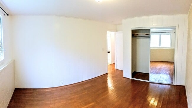 Building Photo - 167 Puiwa Rd
