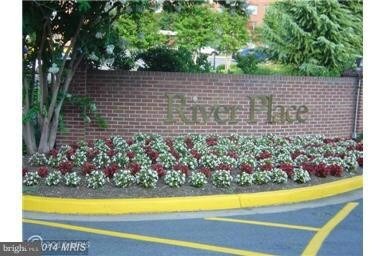 Foto del edificio - 1021 Arlington Blvd