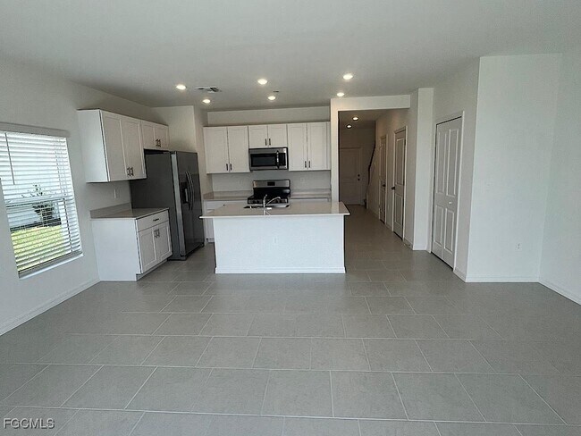 Building Photo - 4220 Caterina Ct