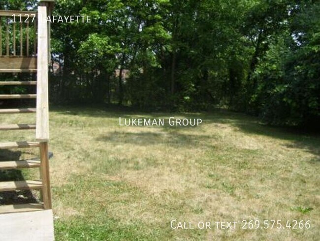 Building Photo - 1127 Lafayette-