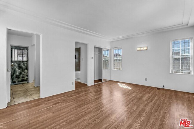 Foto del edificio - 820 S Grevillea Ave