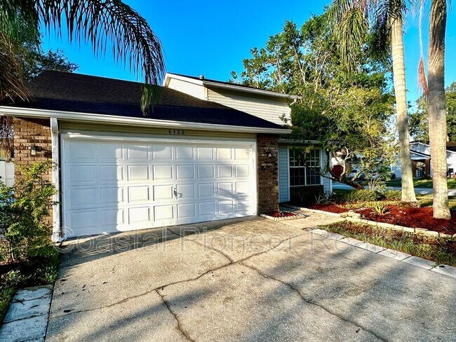 Foto del edificio - 6120 Silkdale Ct