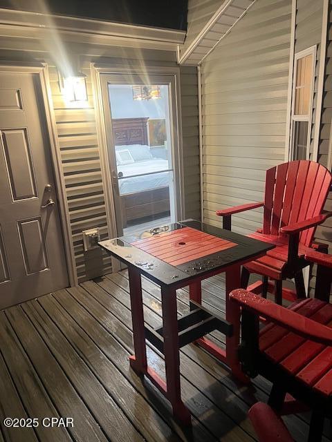 Foto del edificio - 1219 Thomas Dr