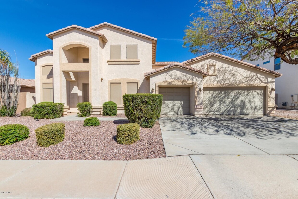 Primary Photo - 2044 E Firestone Dr