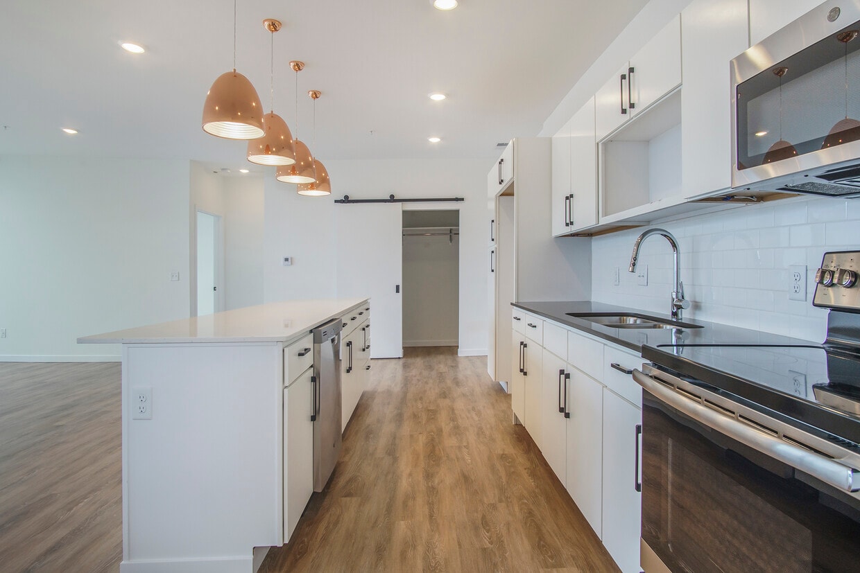 Primary Photo - Nove Lofts