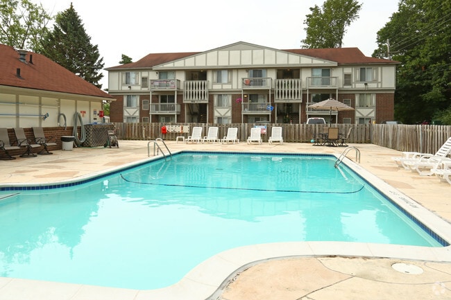 Building Photo - Lexington Manor