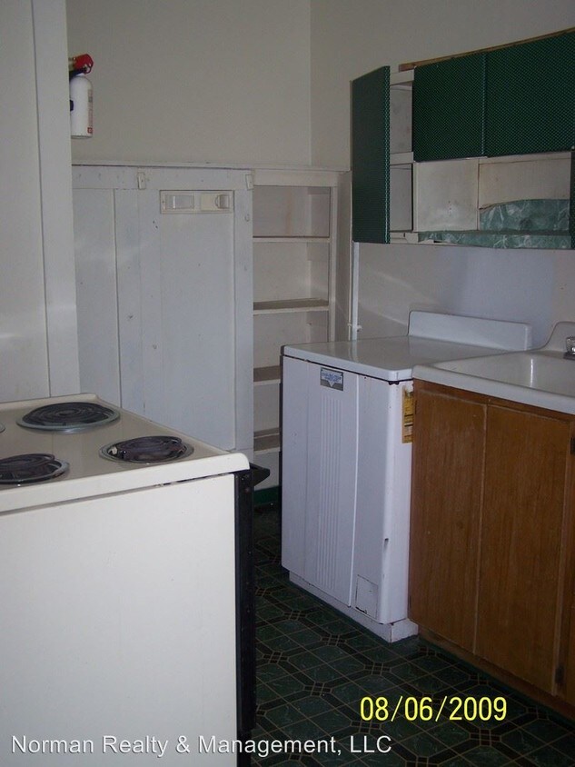 Building Photo - 102 Griffin St