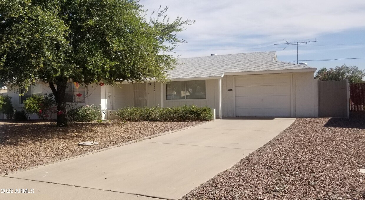 10319 W Sun City Blvd, Sun City, AZ 85351 House Rental in Sun City