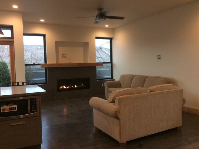 Foto del edificio - 1012 22nd St