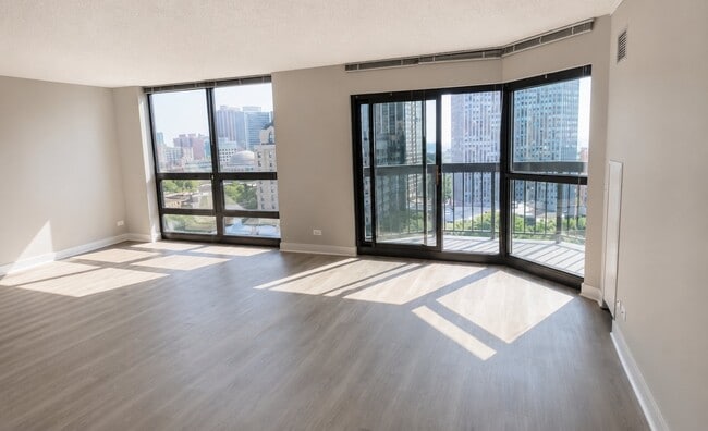 Photo - 2500 N Clark St (Chicago, IL) Apartment