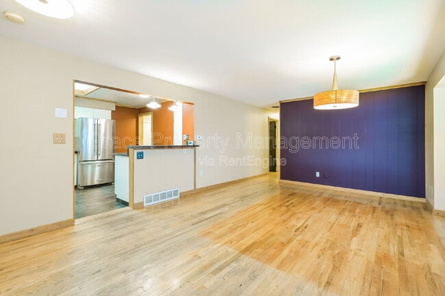 Foto del edificio - 7095 S Clermont Dr