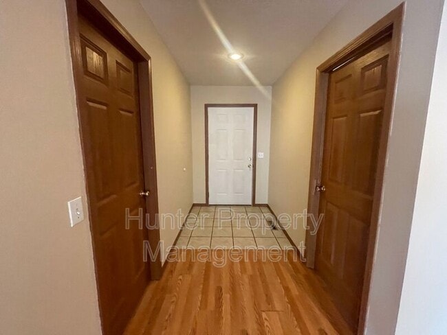 Building Photo - 109 Barnard Ave
