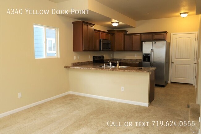 Foto del edificio - Spacious Townhouse
