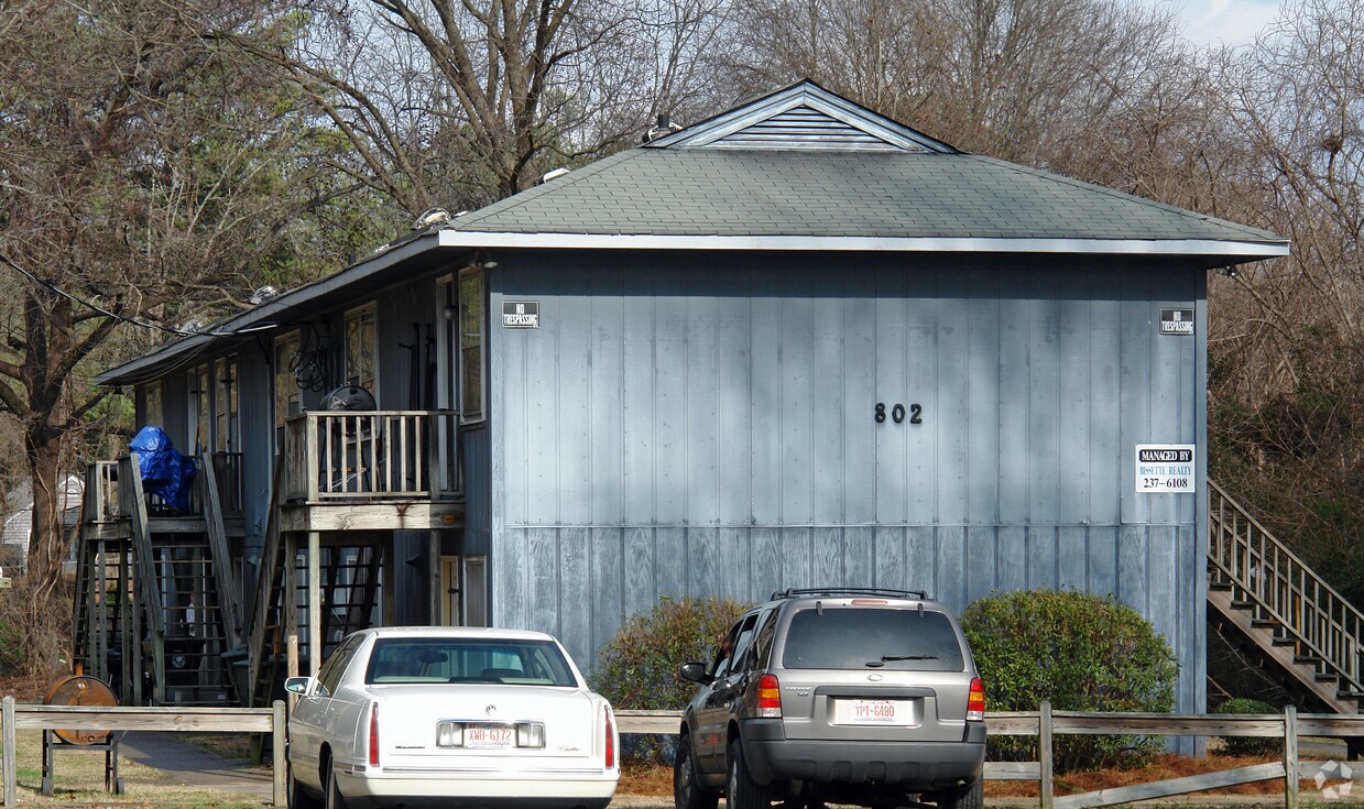 Building Photo - 802 Woodard St