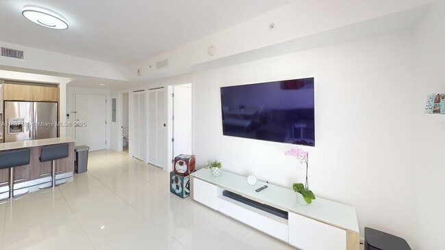 Foto del edificio - 5300 Paseo Blvd