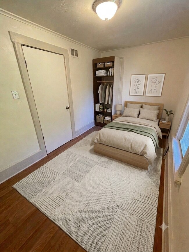 Foto del edificio - Private 2 Bedroom Cottage with Fenced Yard & In-Unit Laundry – Prime East Side Location!