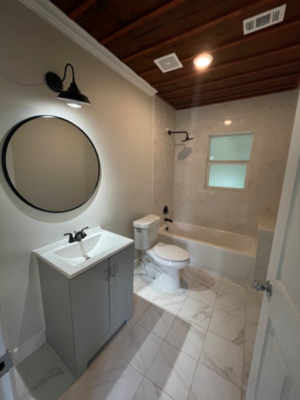 Photo - 2831 Jones St House